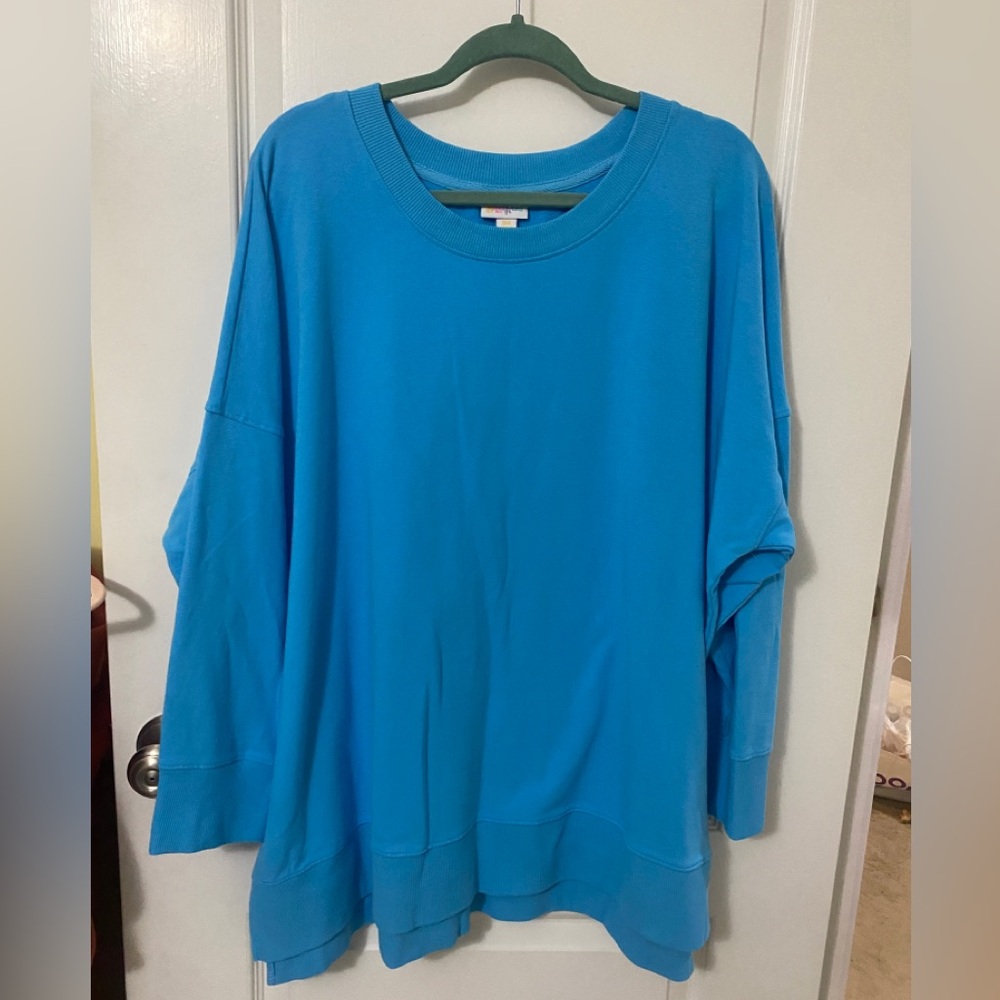 Lularoe Hannah Crewneck - 3X Sky Blue
